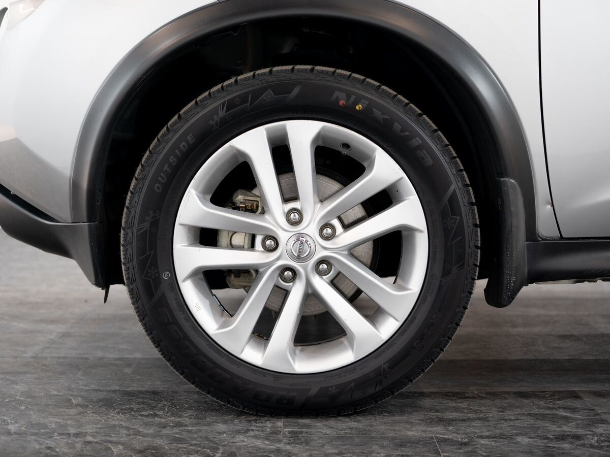 Nissan Juke 2011 - фото автомобиля