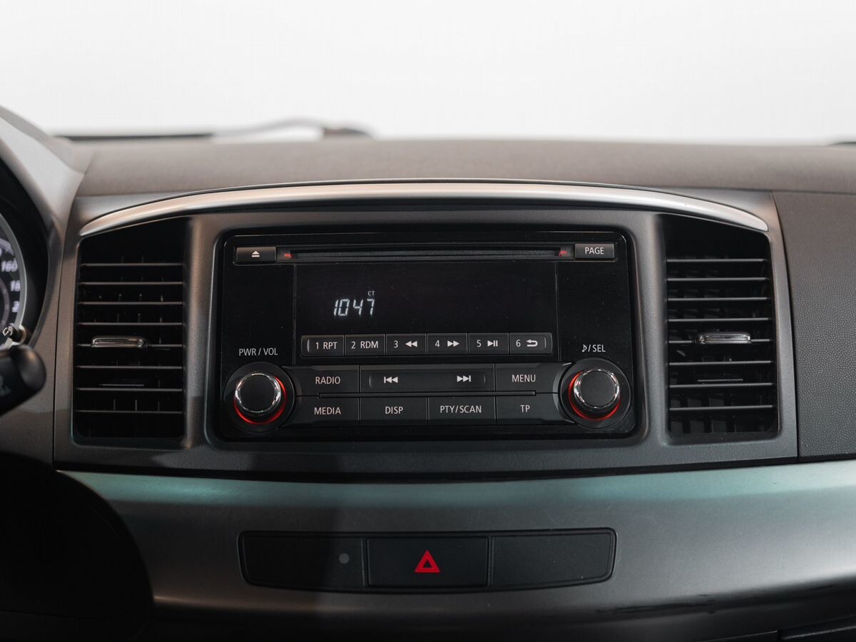 Mitsubishi Lancer 2013 - фото автомобиля