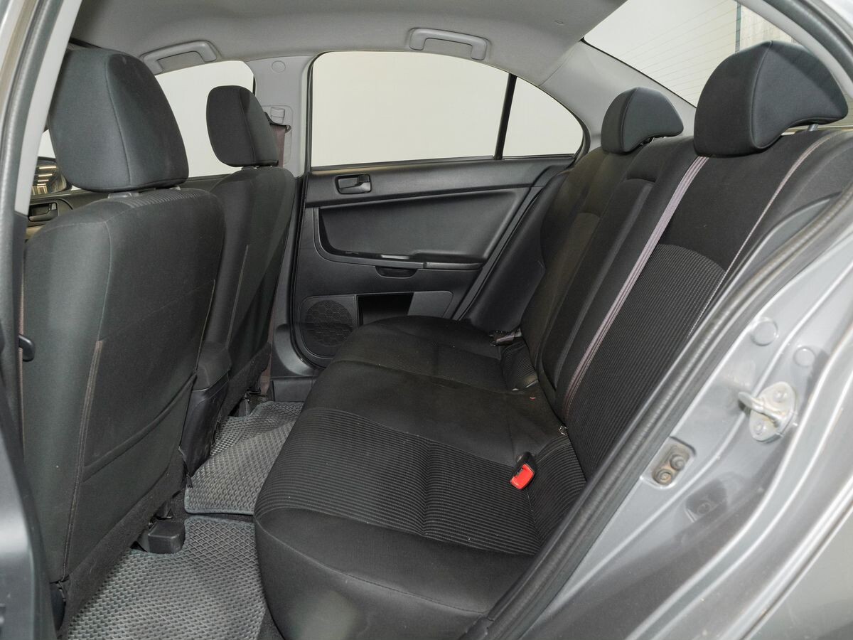 Mitsubishi Lancer 2013 - фото автомобиля