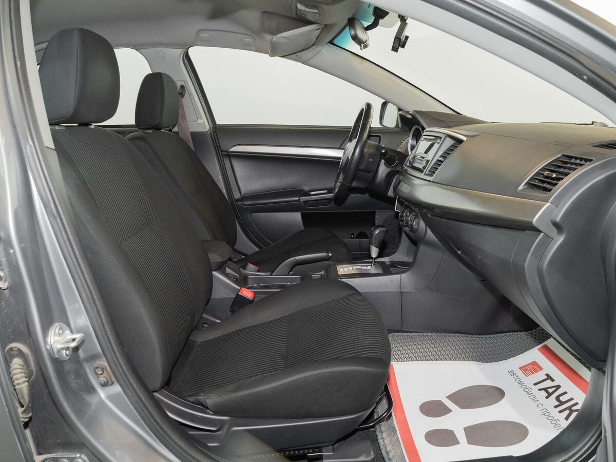 Mitsubishi Lancer 2013 - фото автомобиля