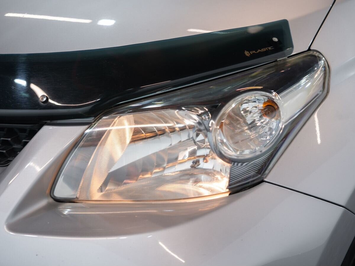 Toyota Ist 2013 - фото автомобиля