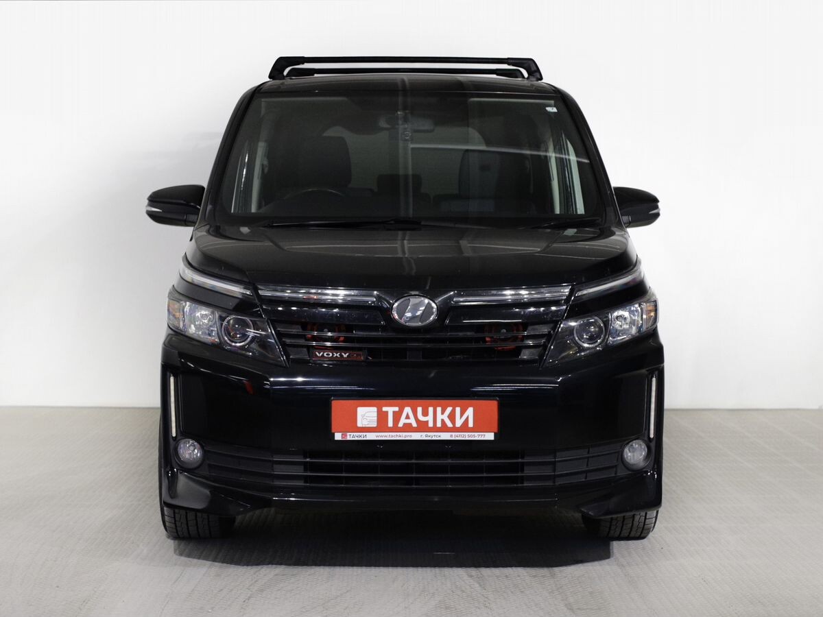 Toyota Voxy 2015 - фото автомобиля