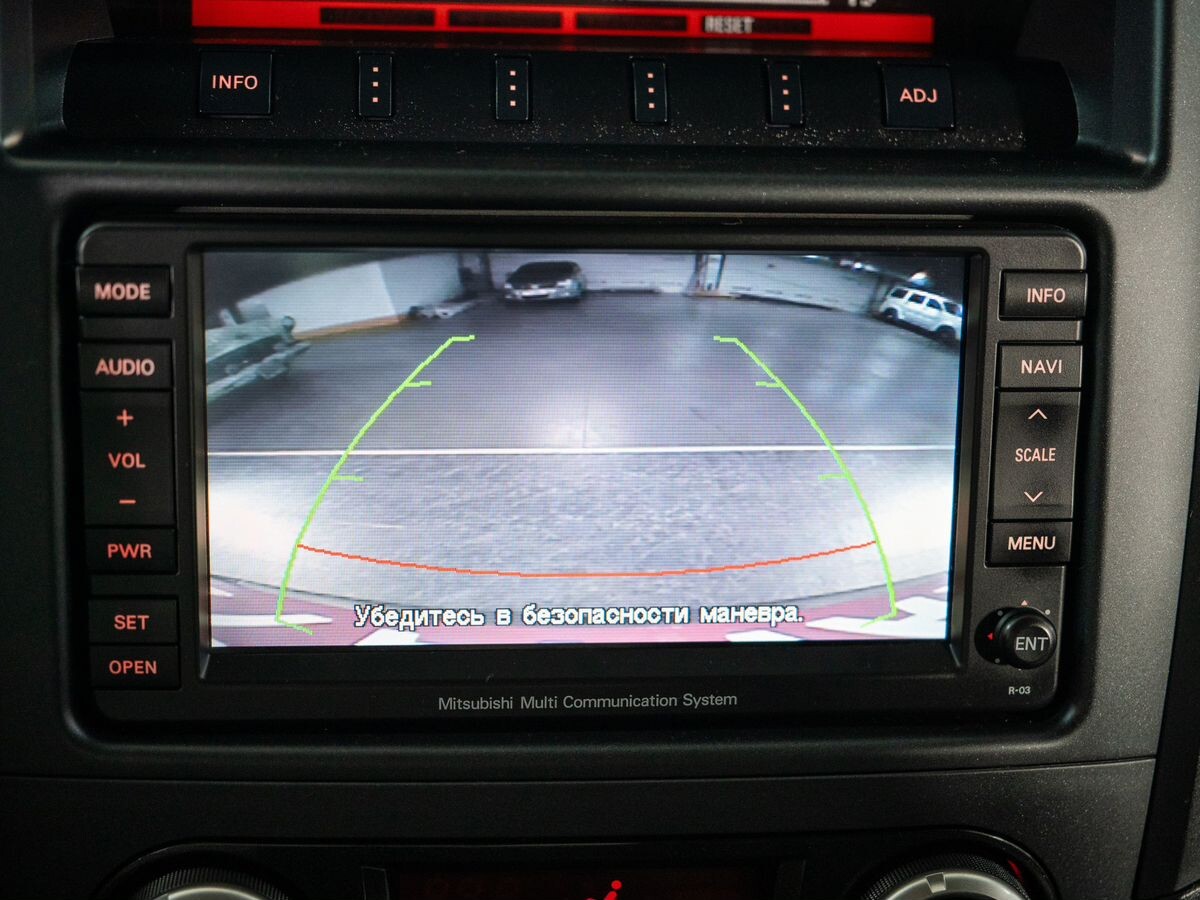 Mitsubishi Pajero 2012 - фото автомобиля