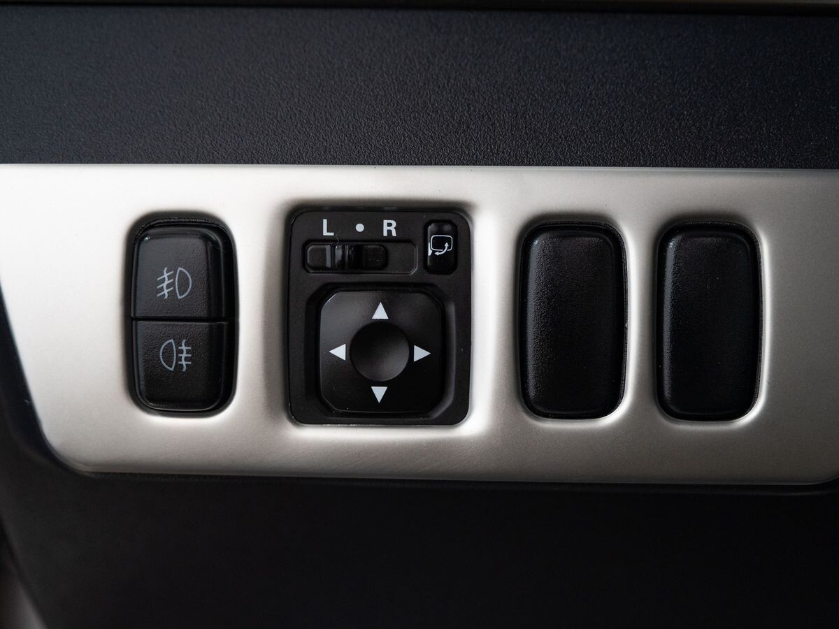 Mitsubishi Pajero 2012 - фото автомобиля