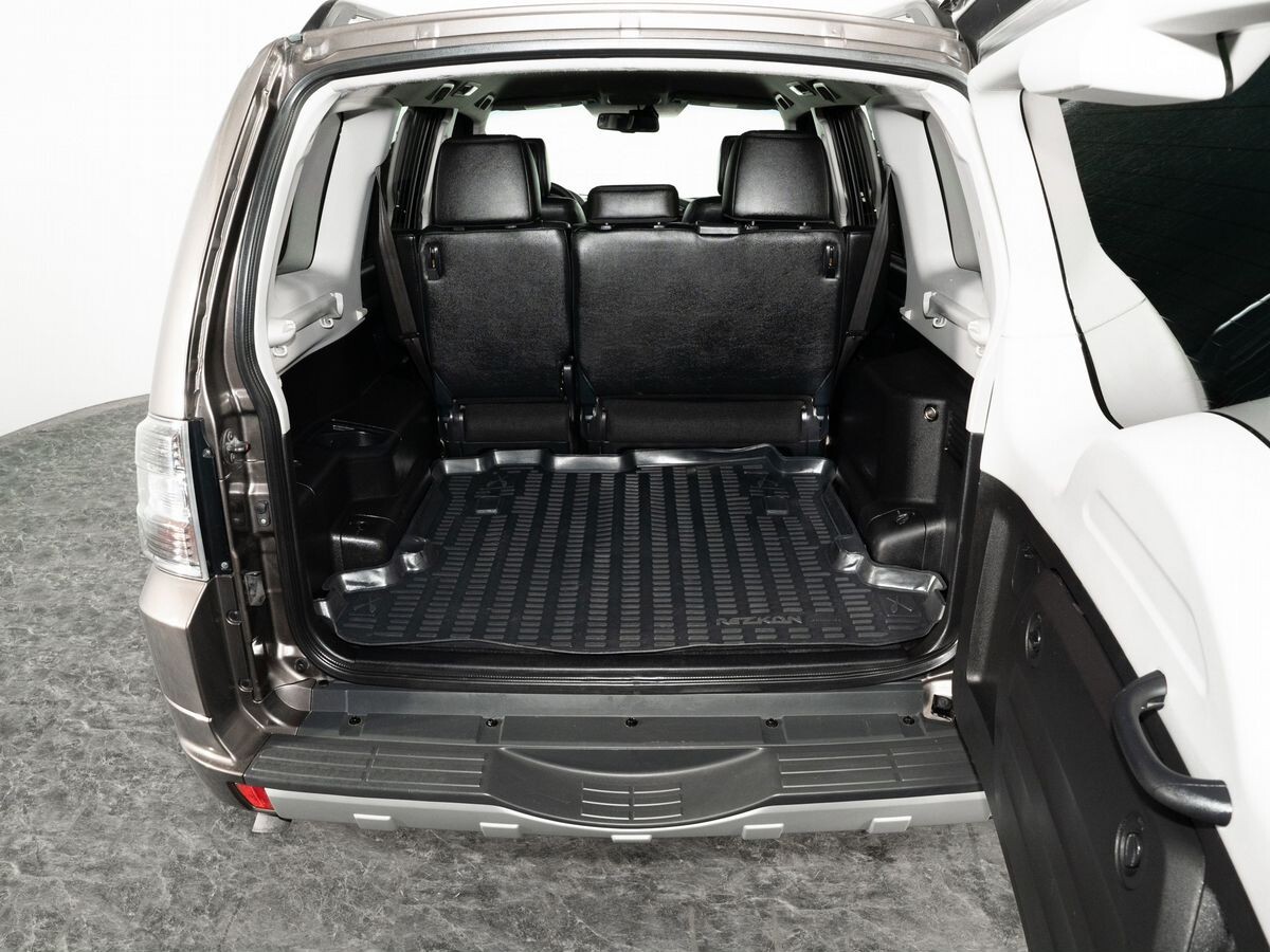 Mitsubishi Pajero 2012 - фото автомобиля