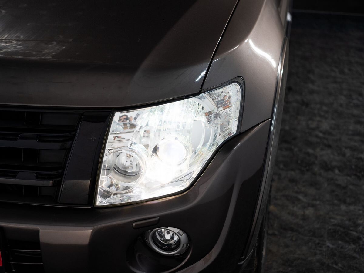 Mitsubishi Pajero 2012 - фото автомобиля