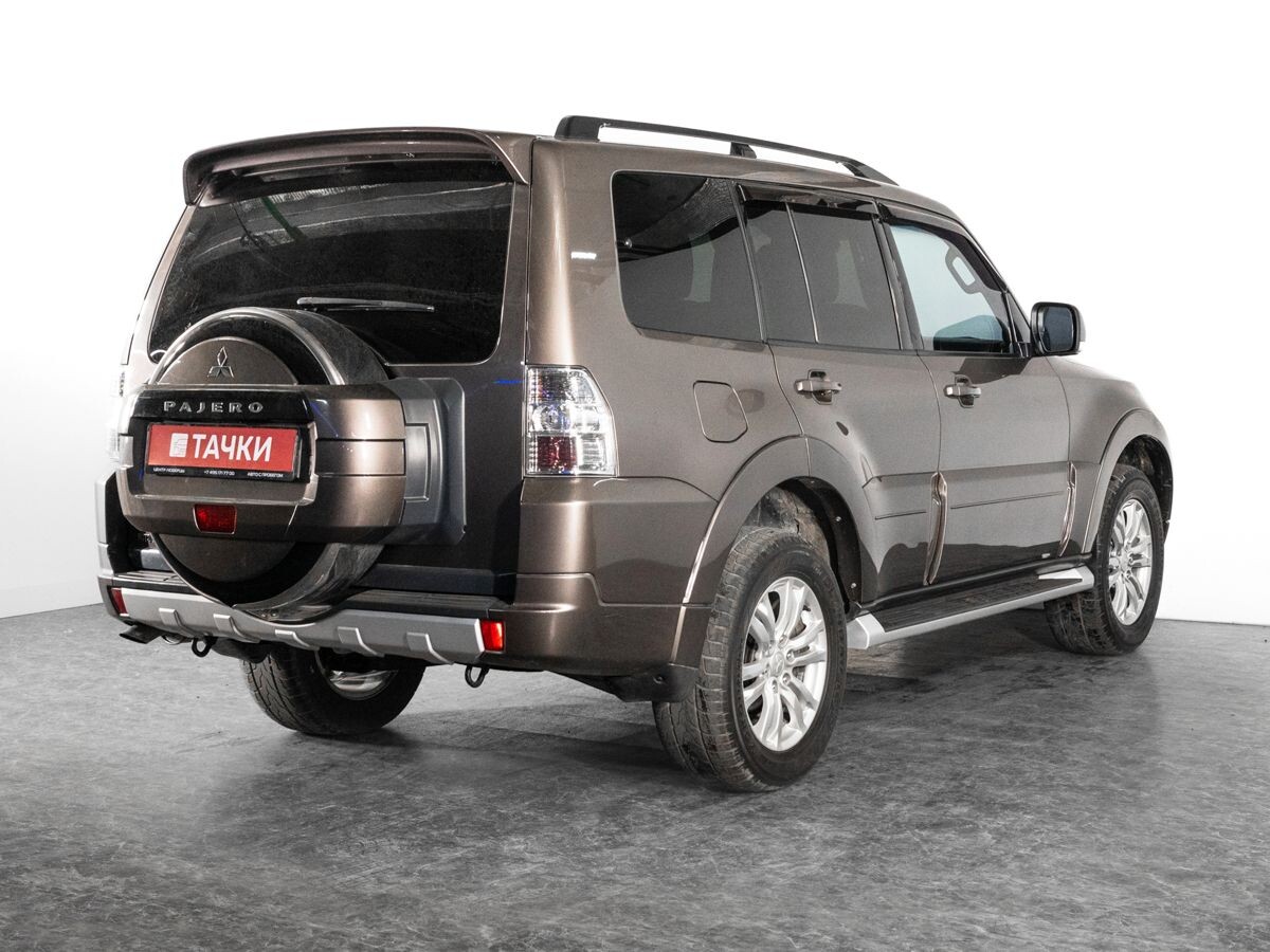 Mitsubishi Pajero 2012 - фото автомобиля