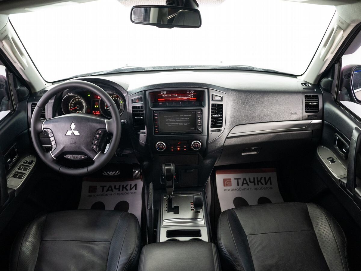 Mitsubishi Pajero 2012 - фото автомобиля