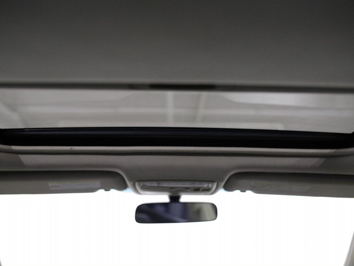 Toyota Camry 2010 - фото автомобиля