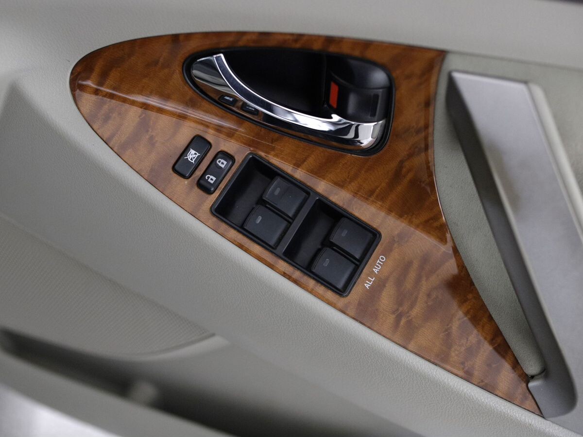 Toyota Camry 2010 - фото автомобиля