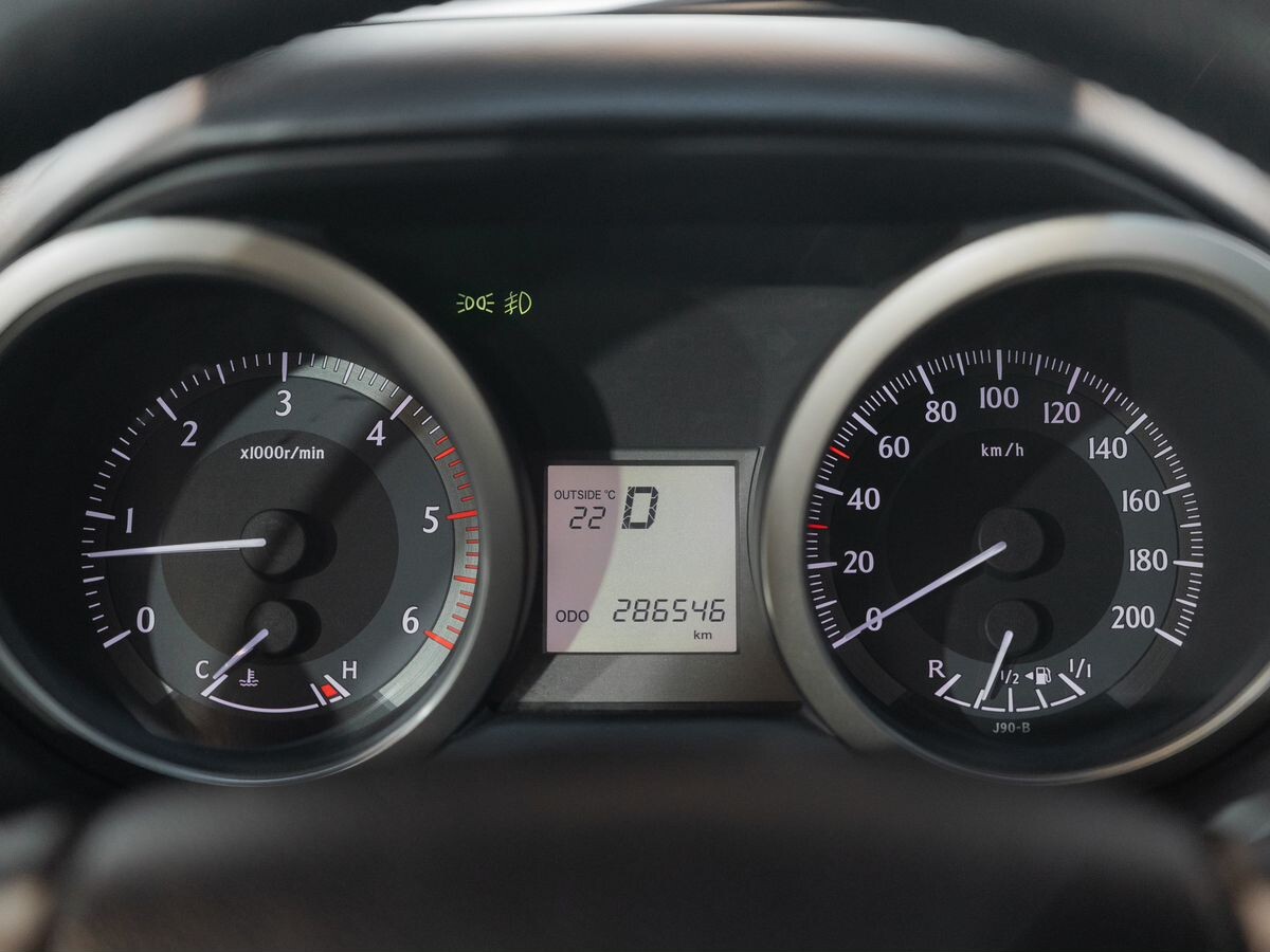 Toyota Land Cruiser Prado 2011 - фото автомобиля