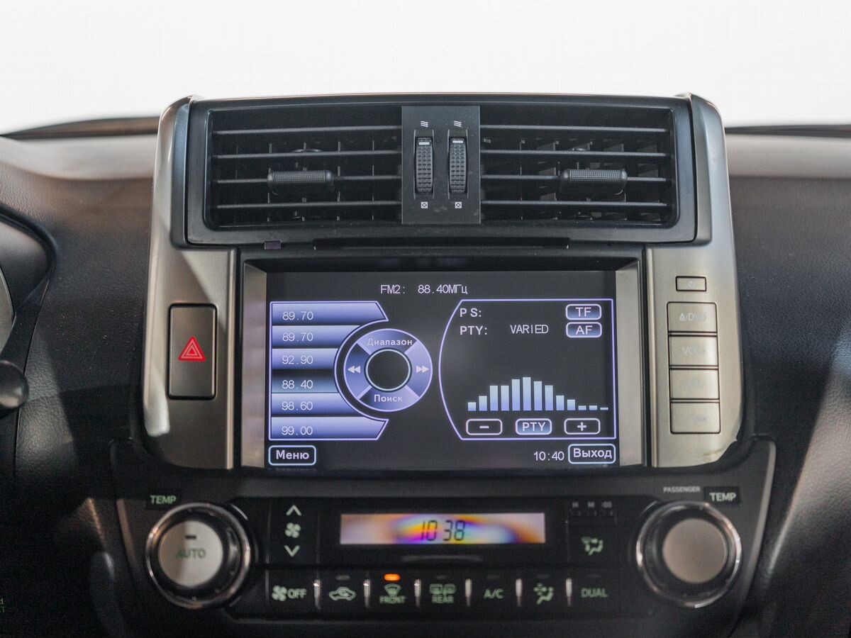 Toyota Land Cruiser Prado 2011 - фото автомобиля