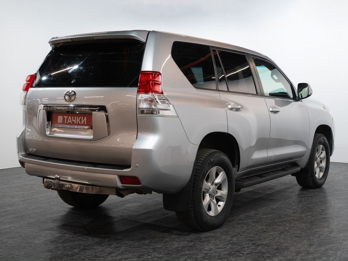 Toyota Land Cruiser Prado 2011 - фото автомобиля