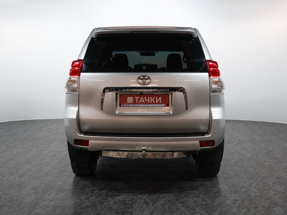 Toyota Land Cruiser Prado 2011 - фото автомобиля