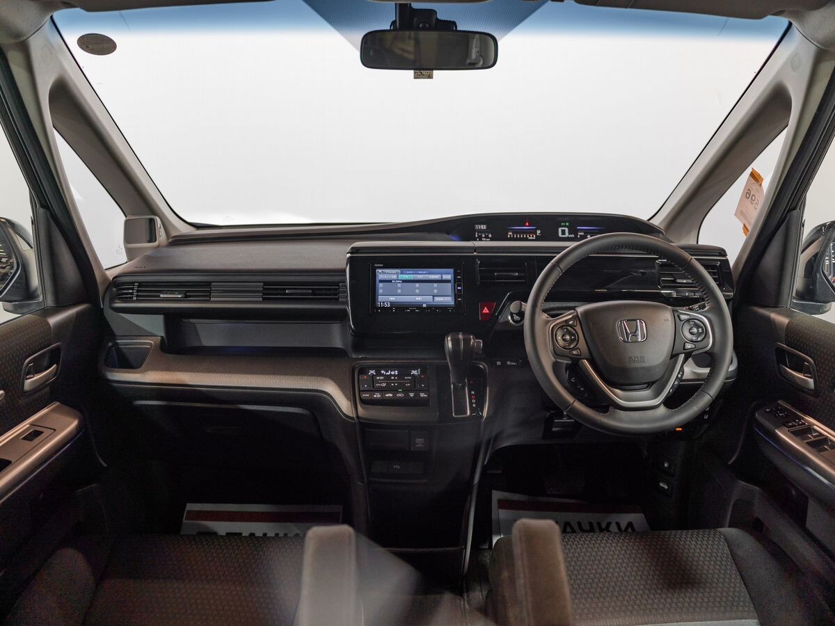 Honda Stepwgn 2021 - фото автомобиля
