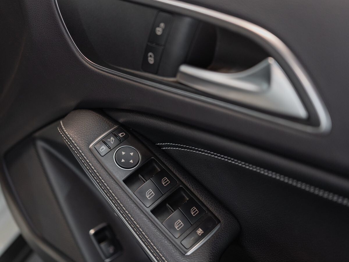 Mercedes-Benz GLA 2017 - фото автомобиля