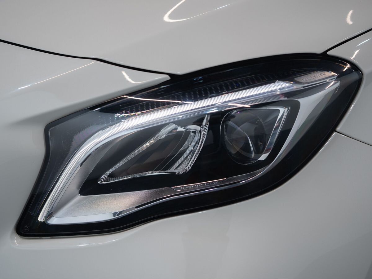 Mercedes-Benz GLA 2017 - фото автомобиля