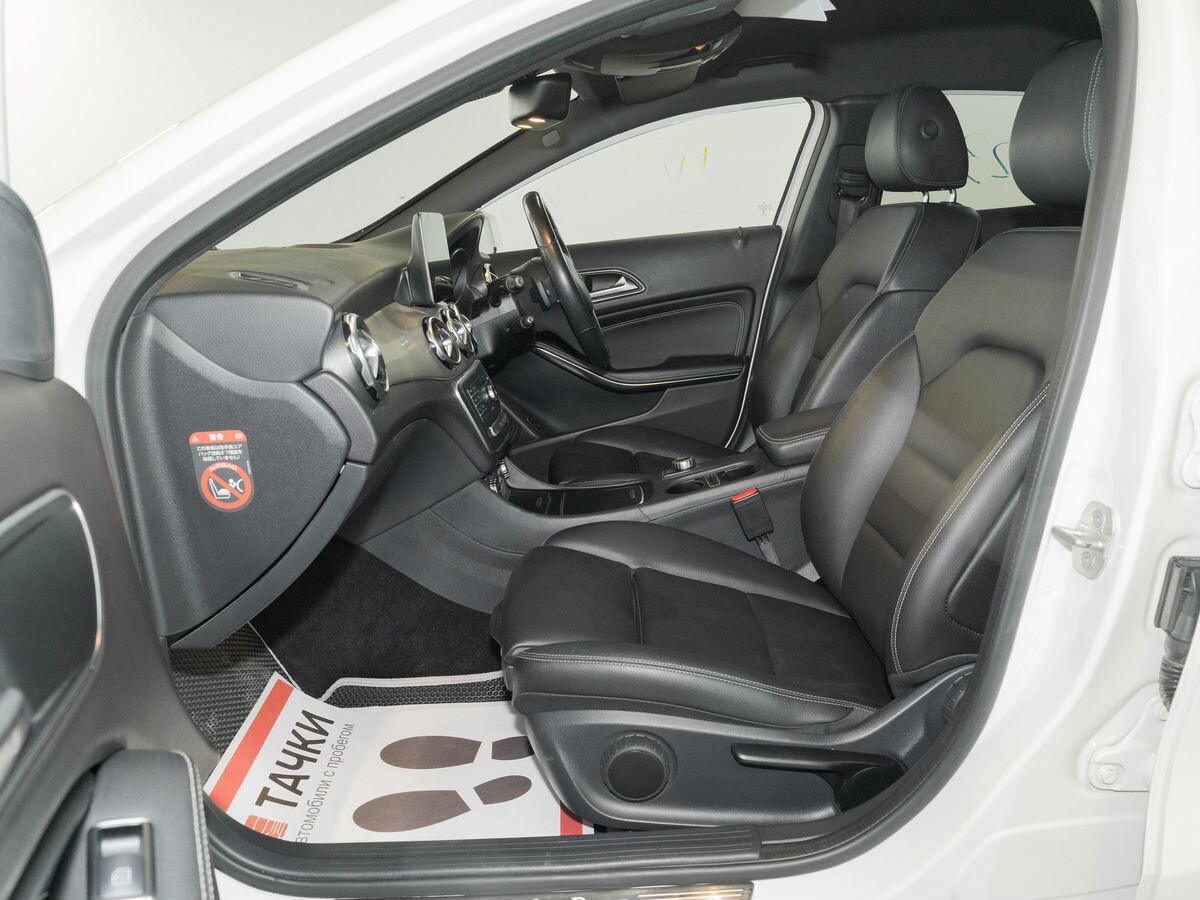 Mercedes-Benz GLA 2017 - фото автомобиля