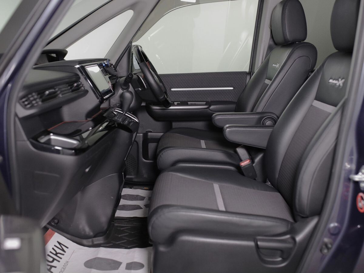 Honda Stepwgn 2016 - фото автомобиля