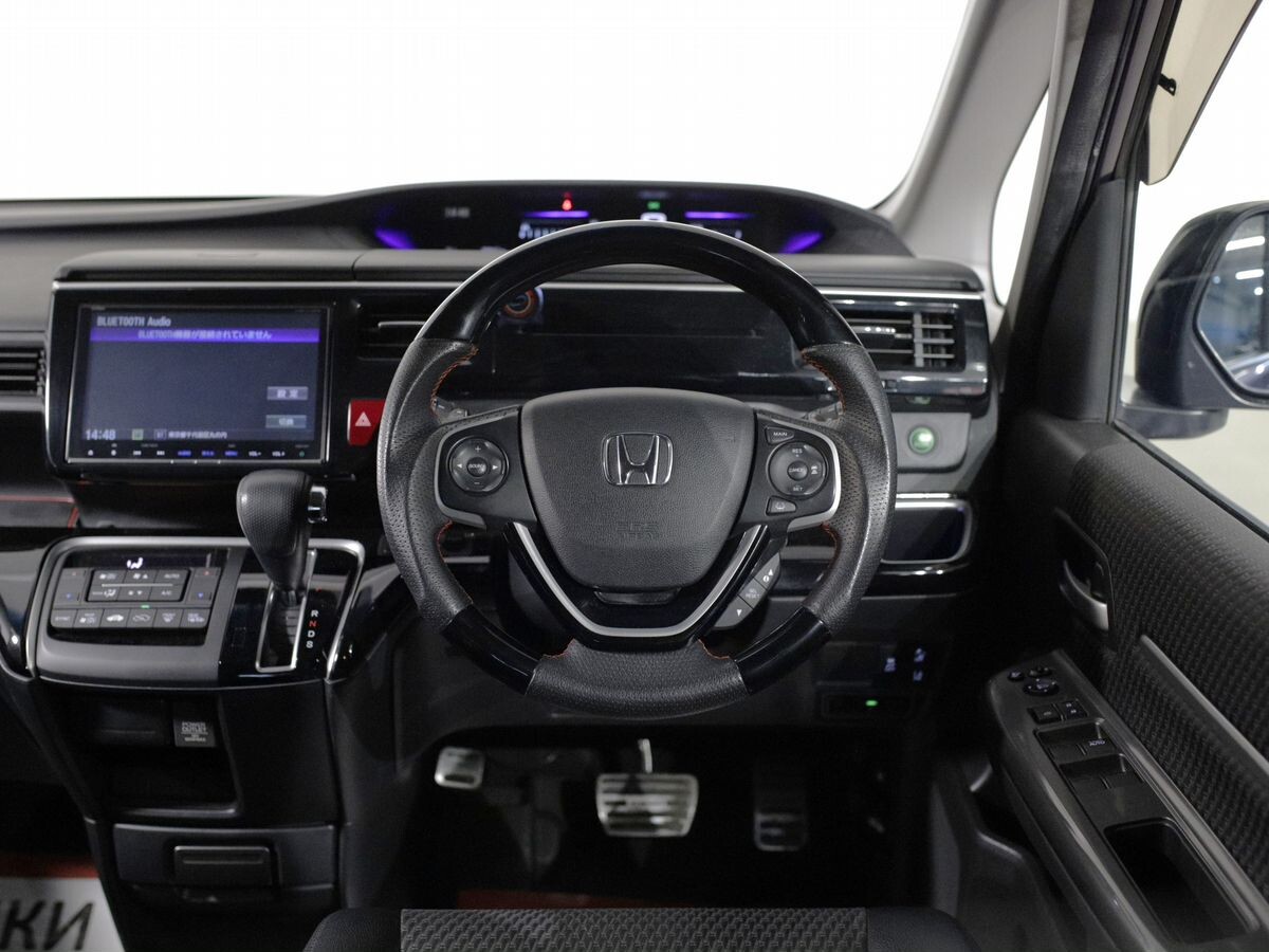 Honda Stepwgn 2016 - фото автомобиля