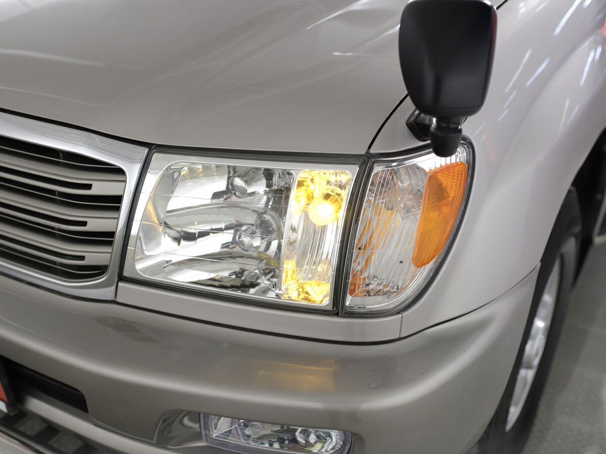 Toyota Land Cruiser 2002 - фото автомобиля