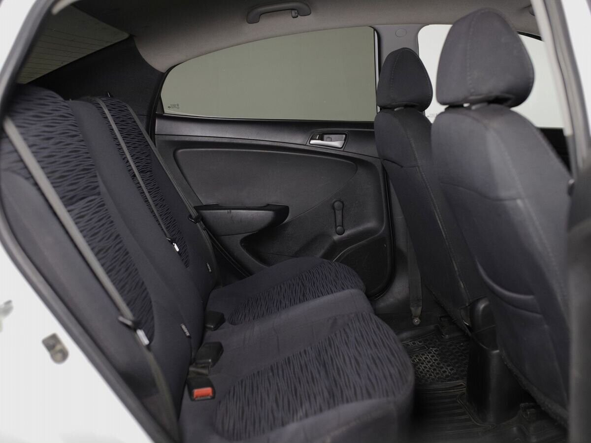 Hyundai Solaris 2016 - фото автомобиля