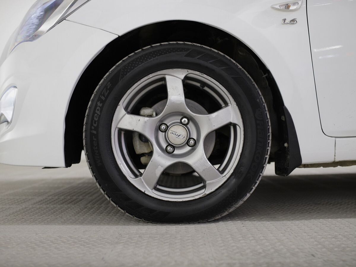 Hyundai Solaris 2016 - фото автомобиля