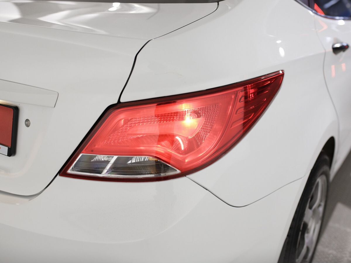 Hyundai Solaris 2016 - фото автомобиля