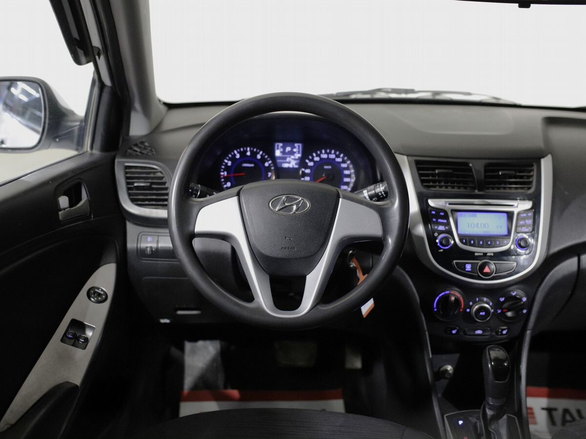 Hyundai Solaris 2016 - фото автомобиля