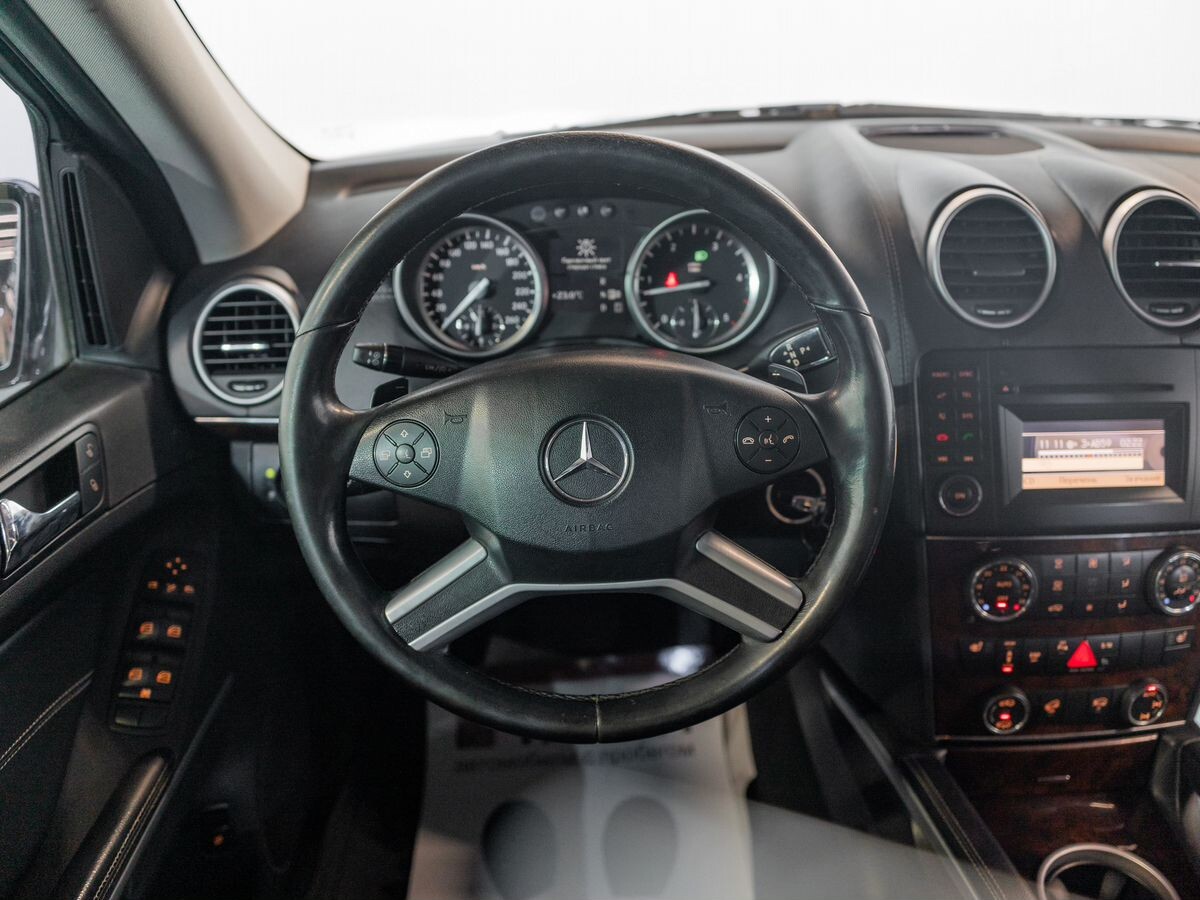 Mercedes-Benz GL-Класс 2010 - фото автомобиля