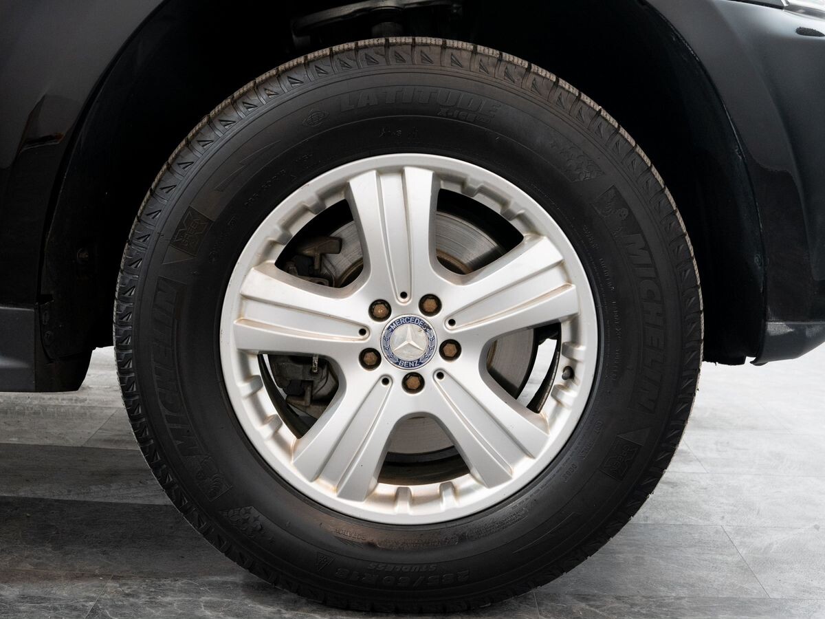 Mercedes-Benz GL-Класс 2010 - фото автомобиля