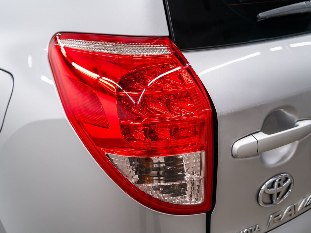 Toyota RAV4 2006 - фото автомобиля