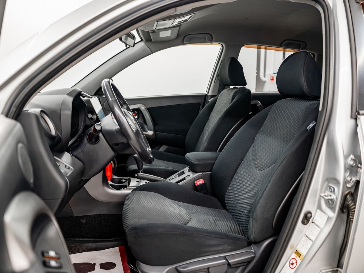 Toyota RAV4 2006 - фото автомобиля