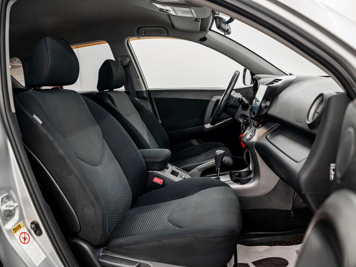 Toyota RAV4 2006 - фото автомобиля