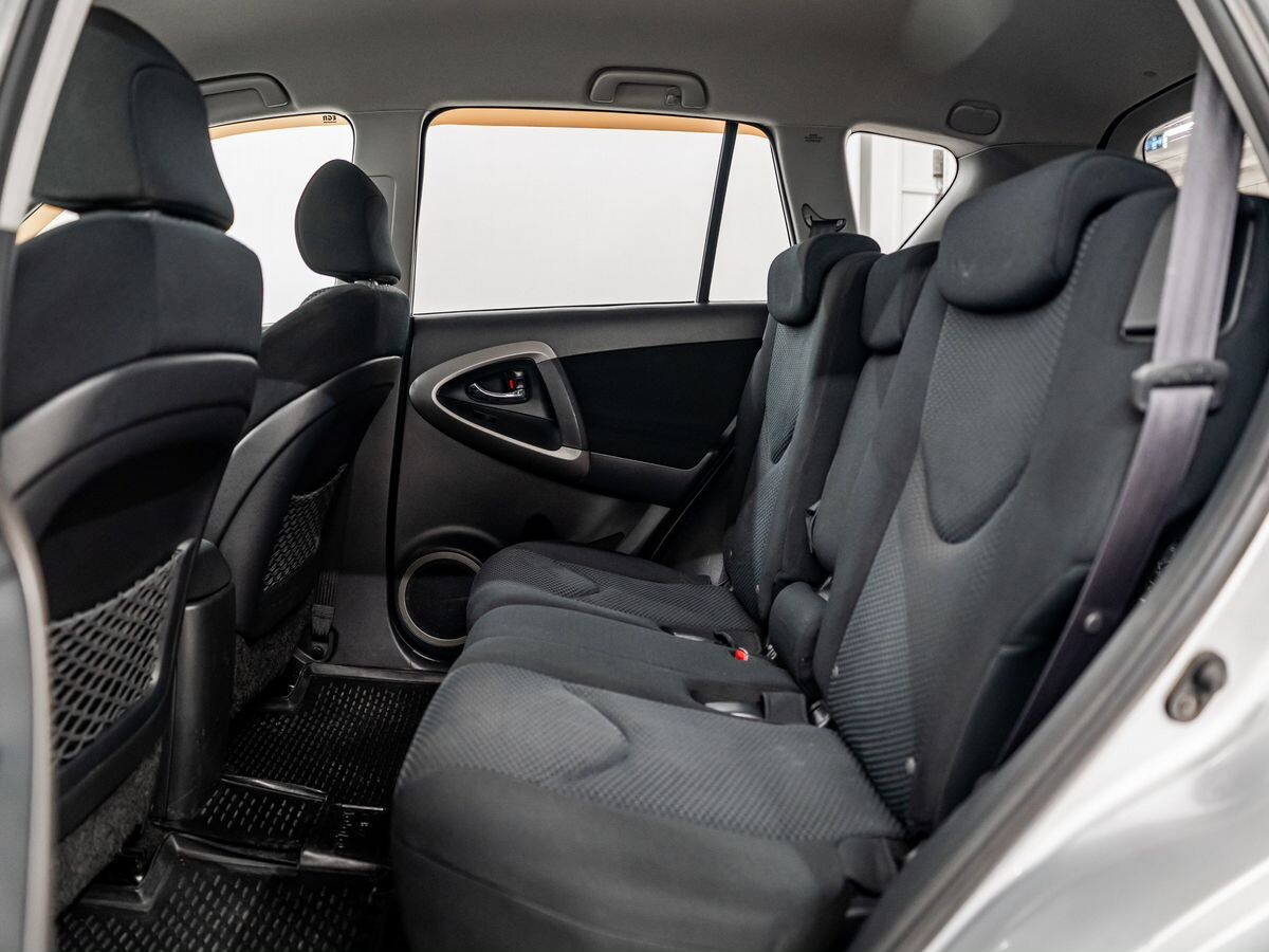 Toyota RAV4 2006 - фото автомобиля