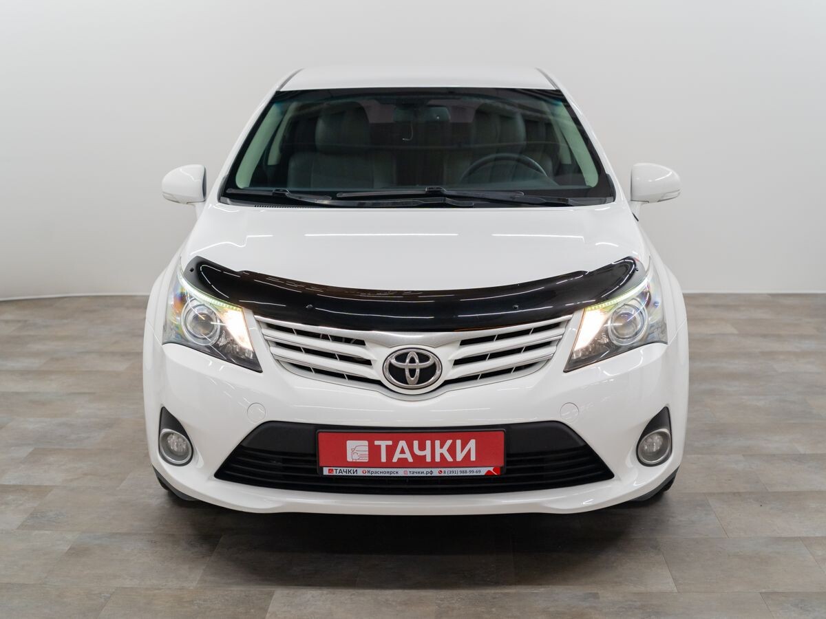 Toyota Avensis 2012 - фото автомобиля
