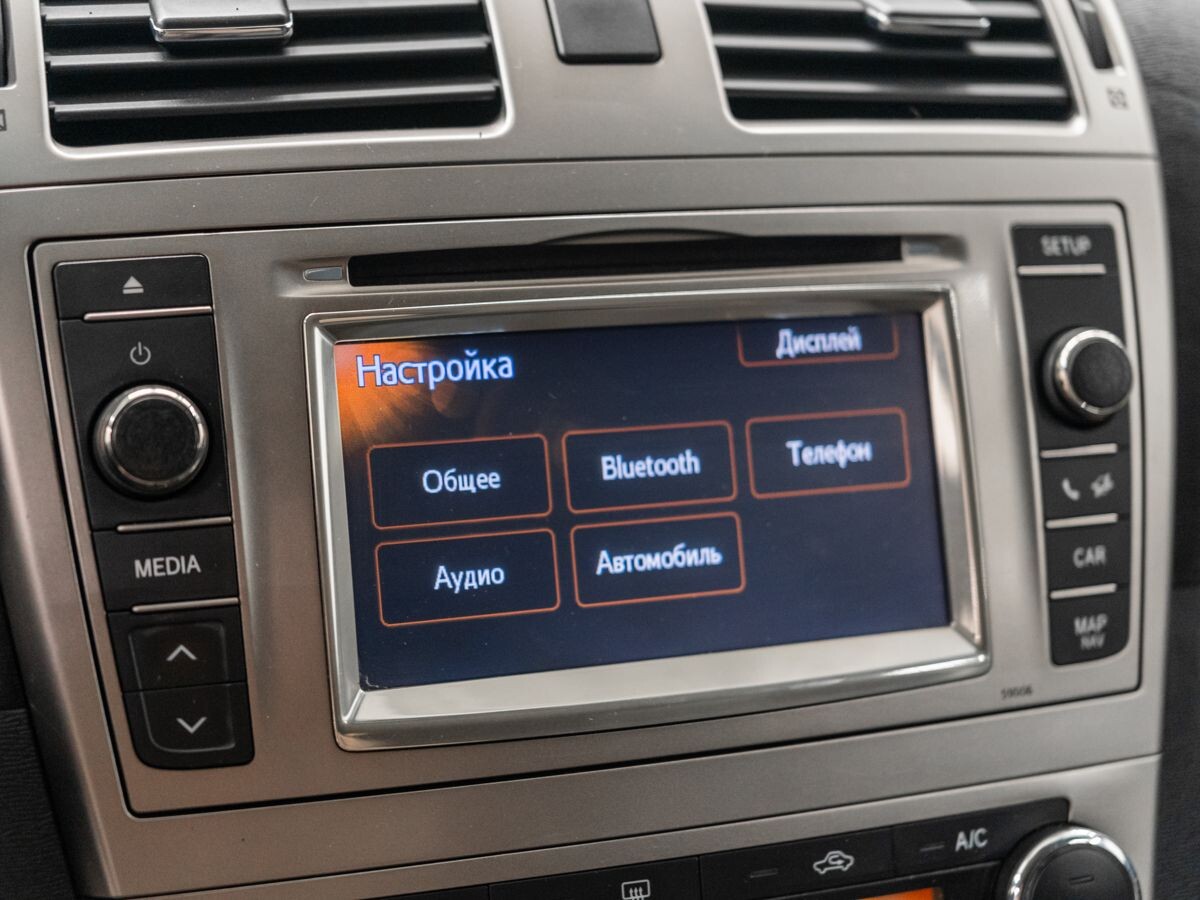 Toyota Avensis 2012 - фото автомобиля