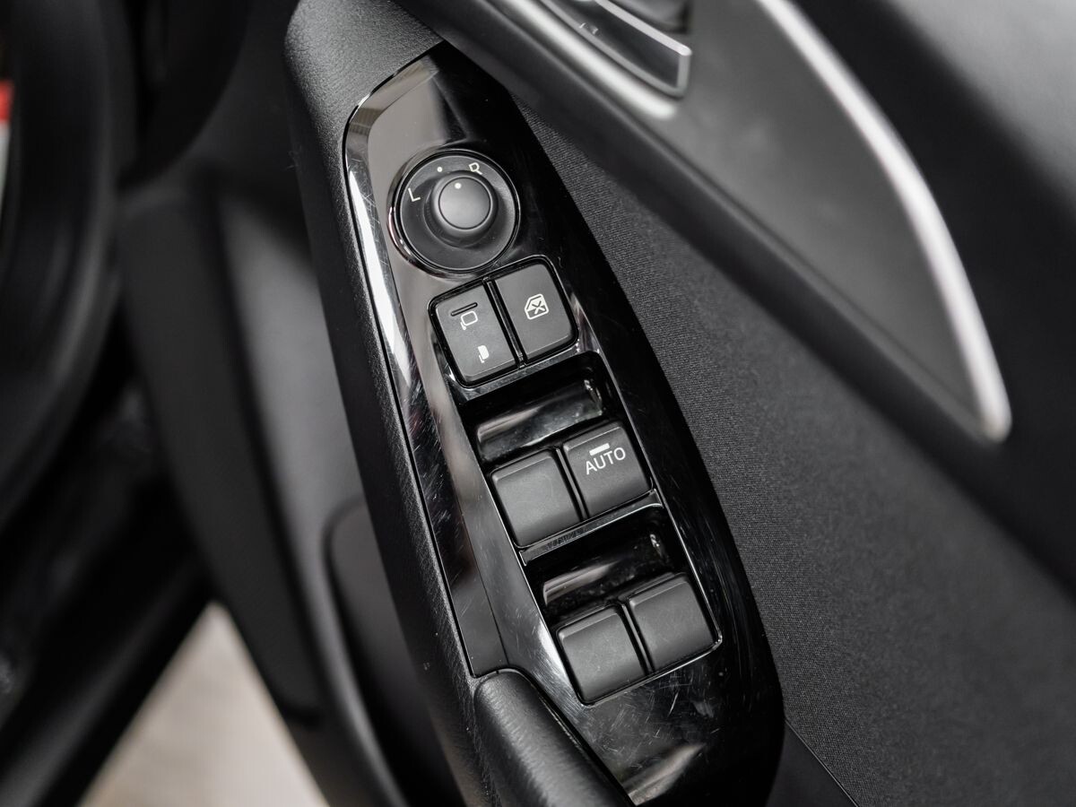 Mazda Axela 2017 - фото автомобиля