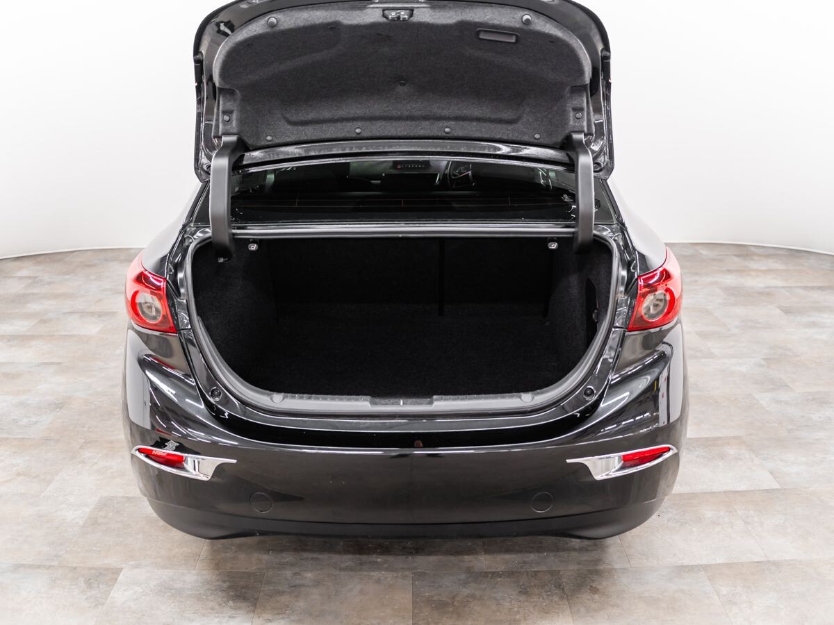 Mazda Axela 2017 - фото автомобиля