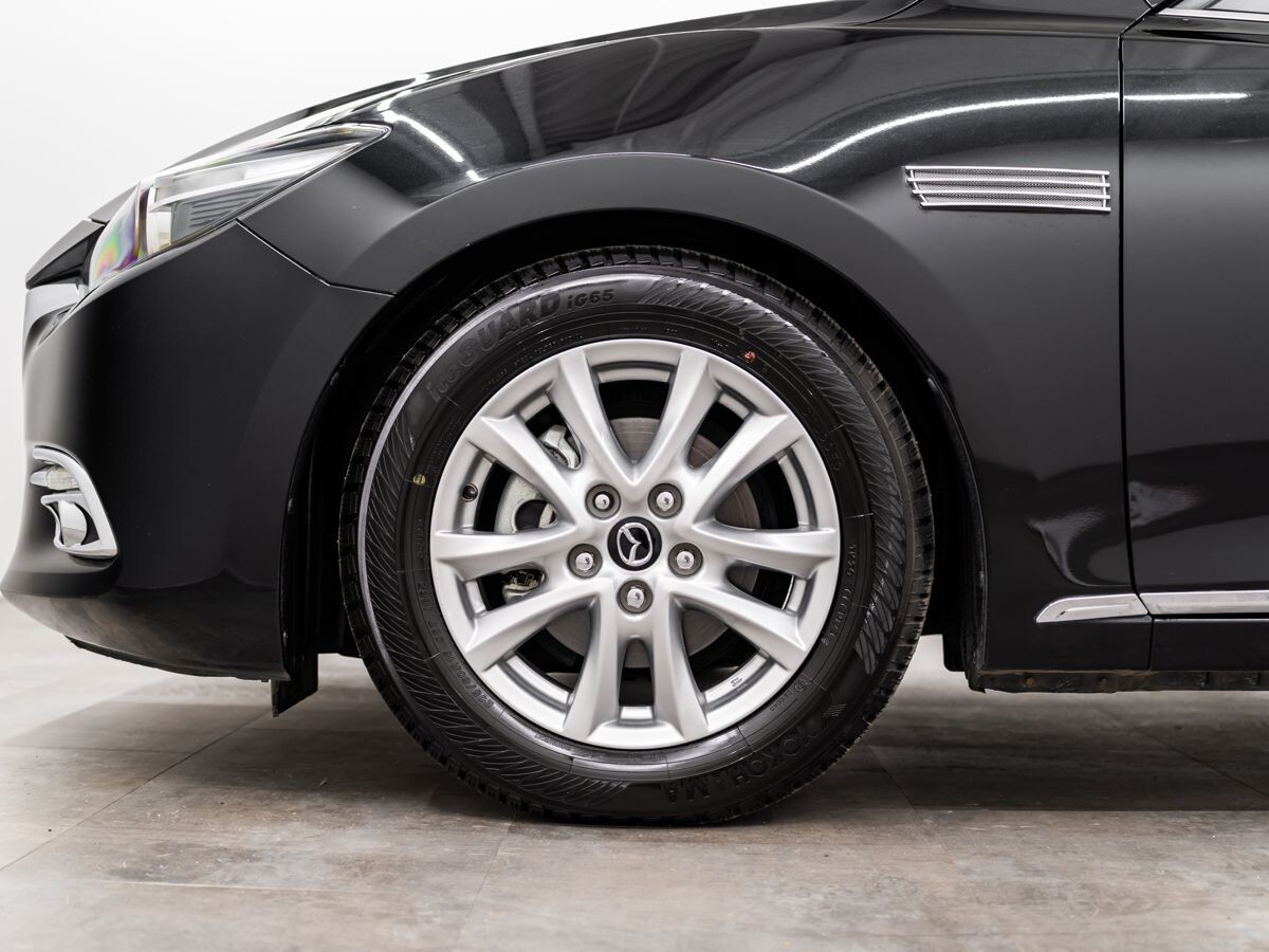 Mazda Axela 2017 - фото автомобиля