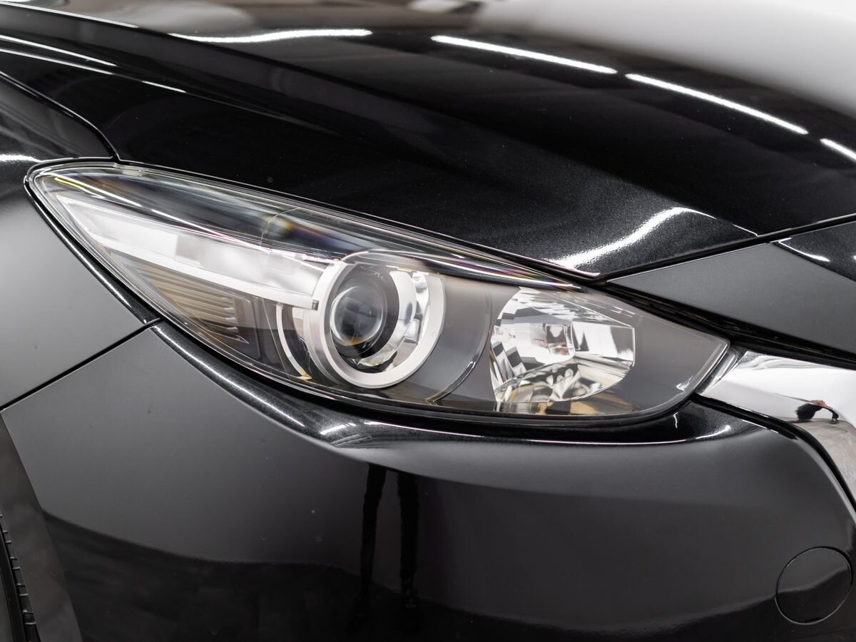 Mazda Axela 2017 - фото автомобиля