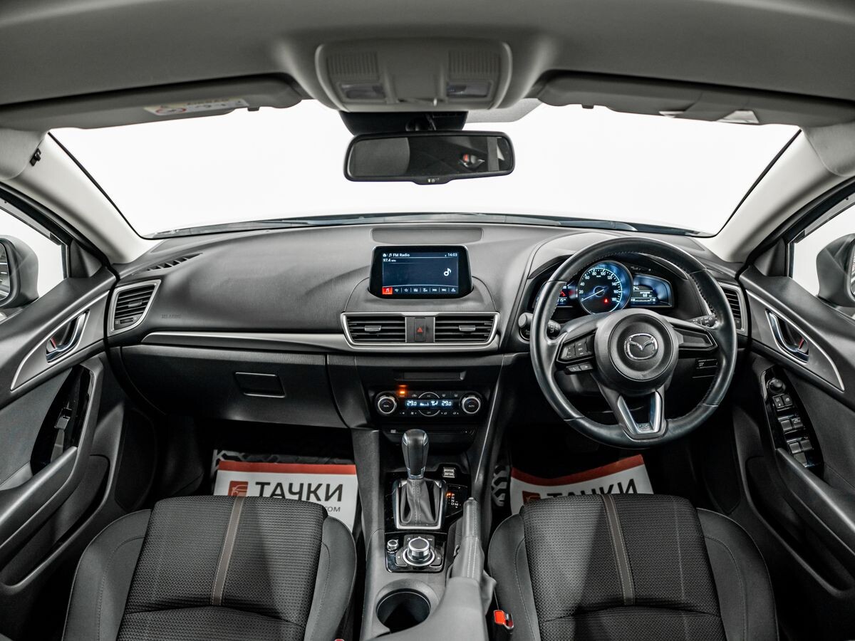 Mazda Axela 2017 - фото автомобиля