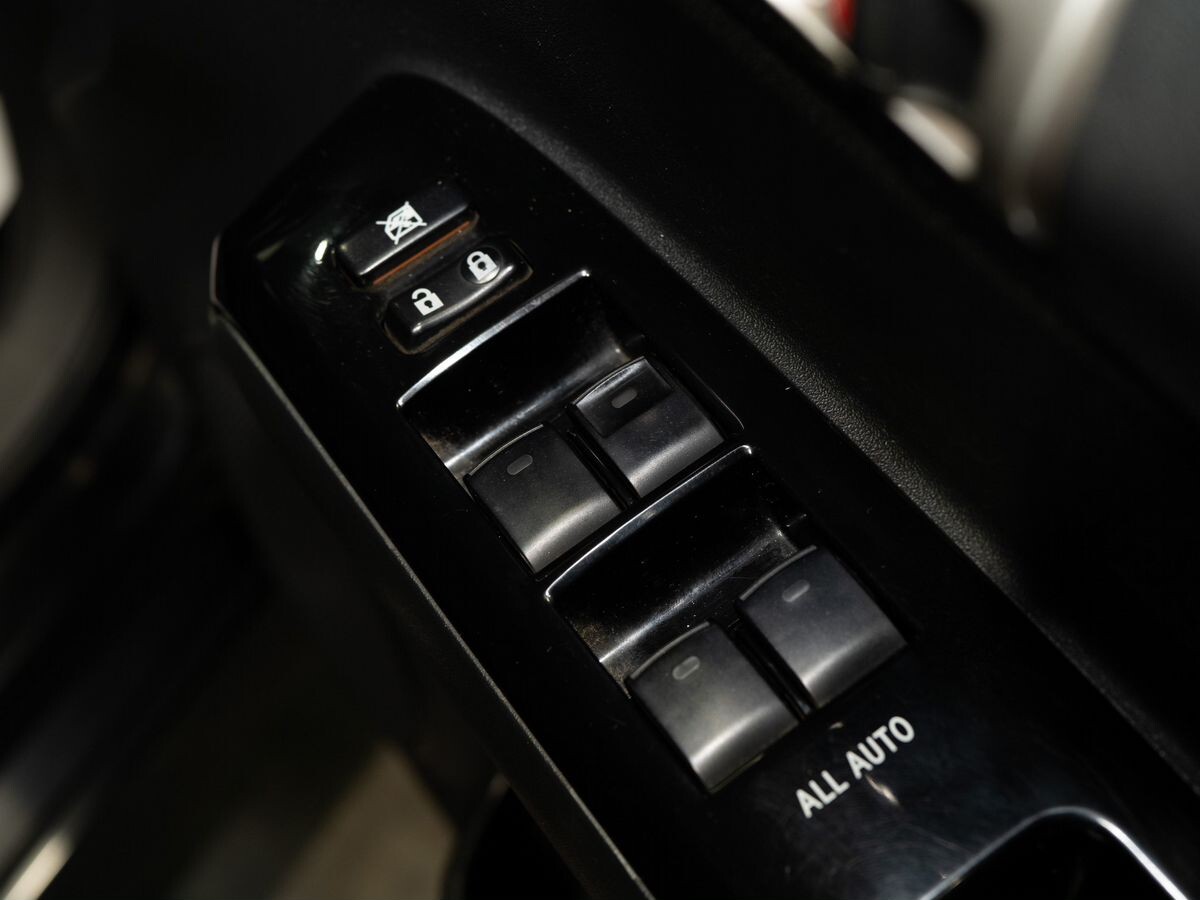 Toyota Corolla Rumion 2013 - фото автомобиля