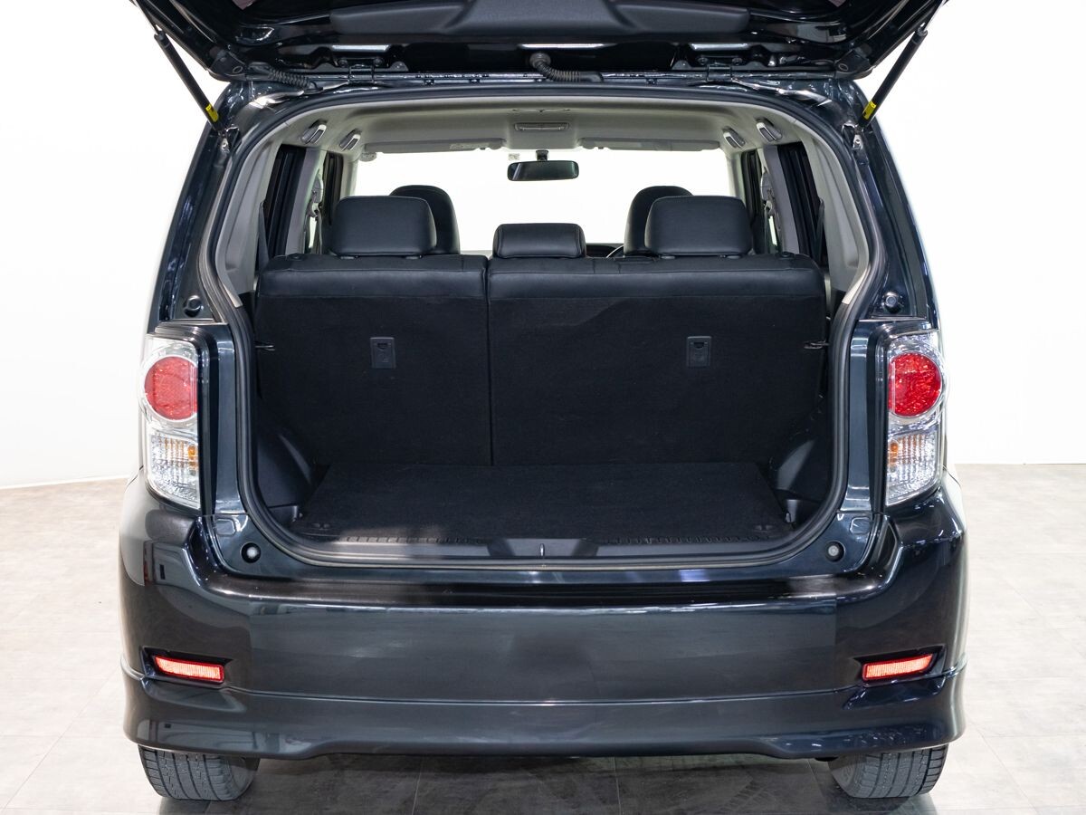 Toyota Corolla Rumion 2013 - фото автомобиля