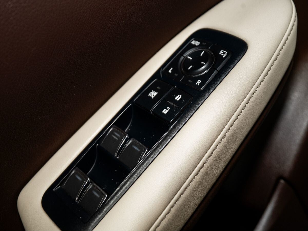 Lexus RX 2017 - фото автомобиля