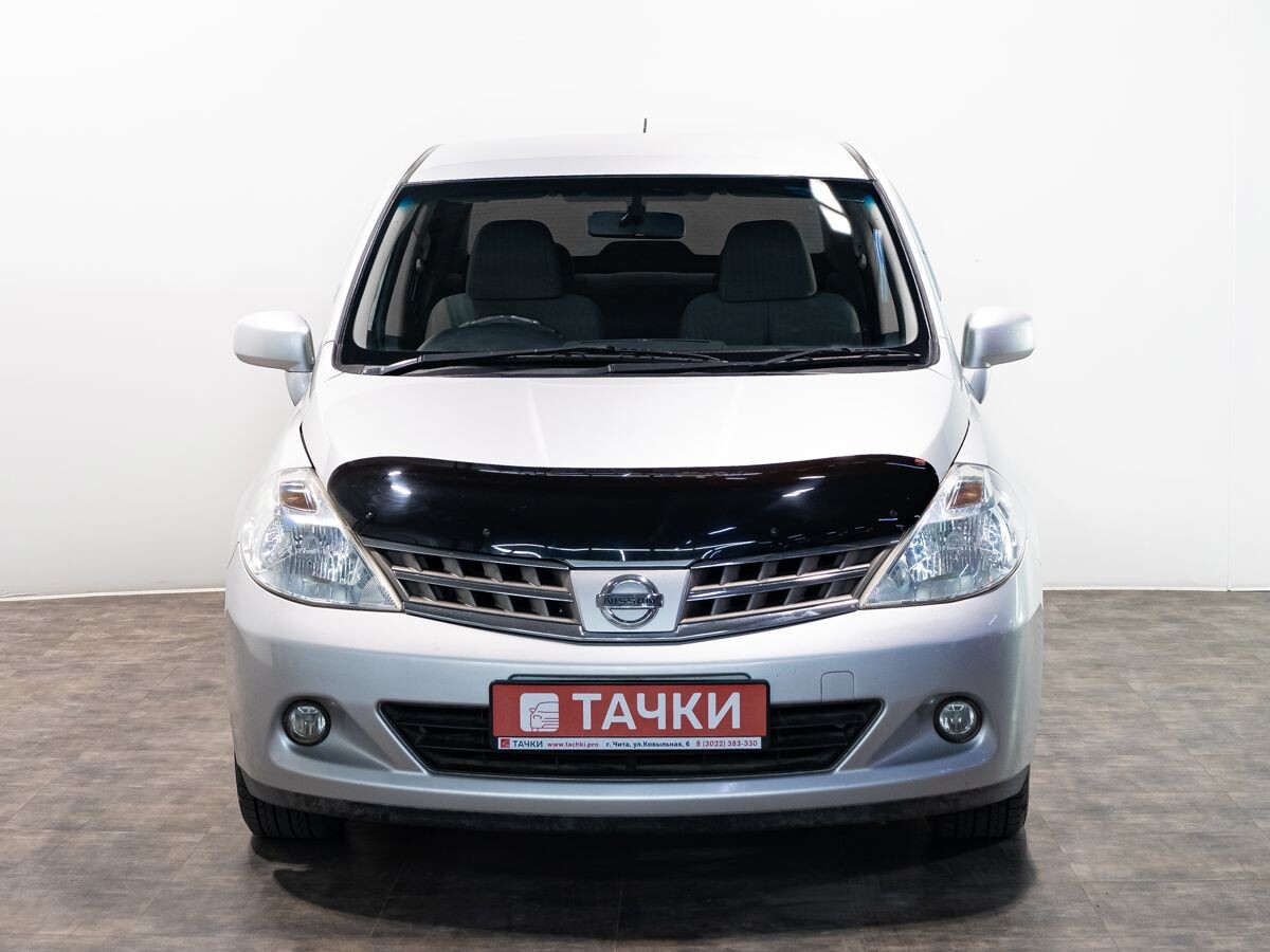 Nissan Tiida 2009 - фото автомобиля