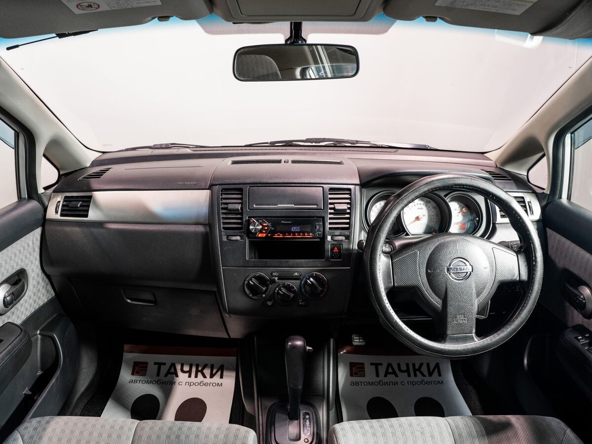 Nissan Tiida 2009 - фото автомобиля