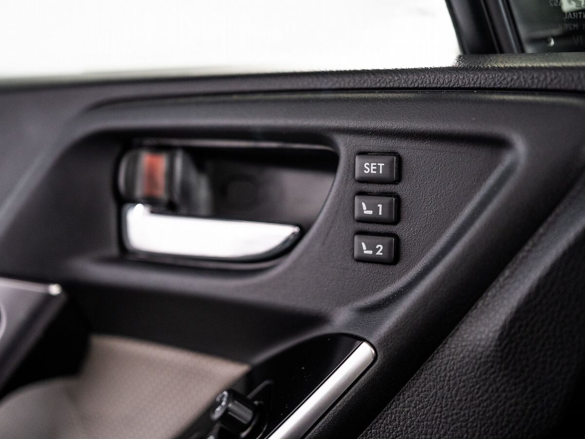 Subaru Forester 2017 - фото автомобиля