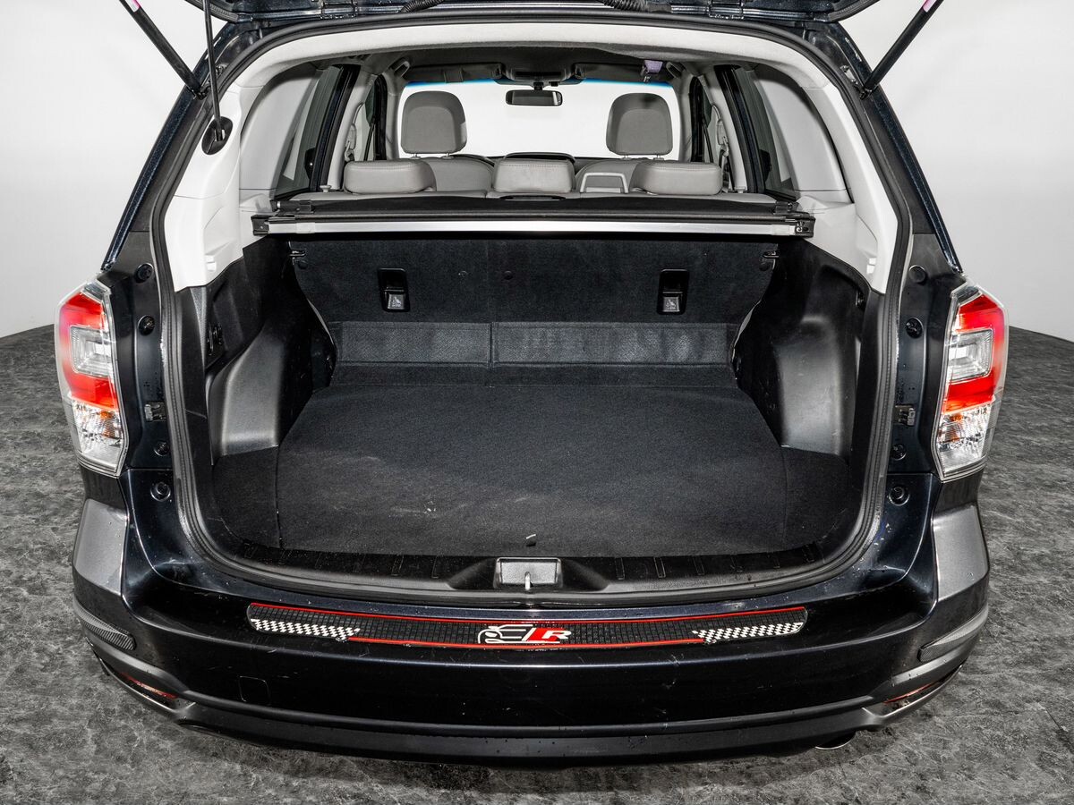 Subaru Forester 2017 - фото автомобиля