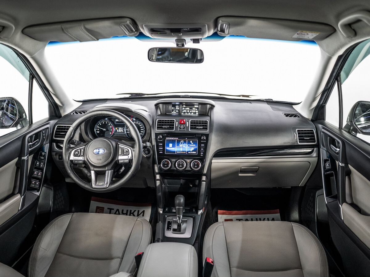 Subaru Forester 2017 - фото автомобиля